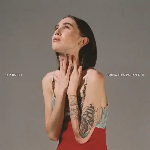 Bardo, Julia Bauhaus, L‘Appartamento